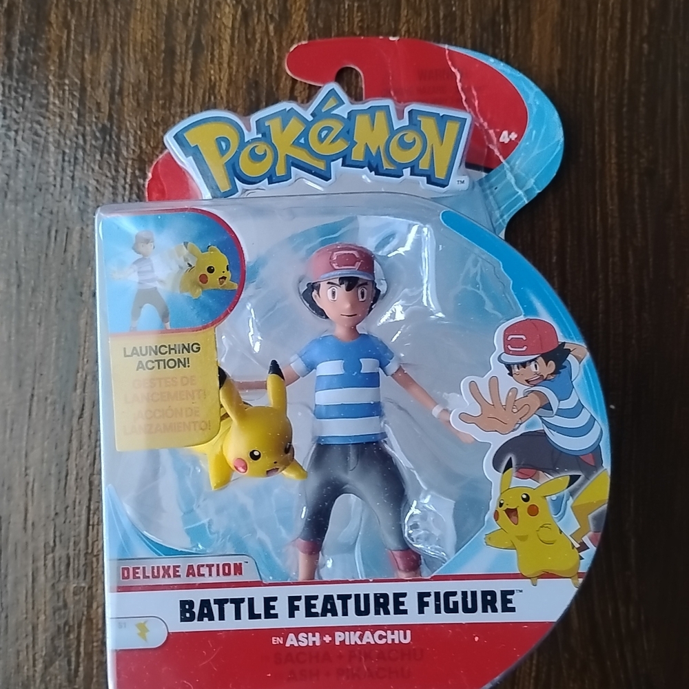 Pokemon Ash & Pikachu Battle Feature Figure - Blue and Yellow NEW